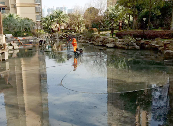 珠山景观池淤泥清理
